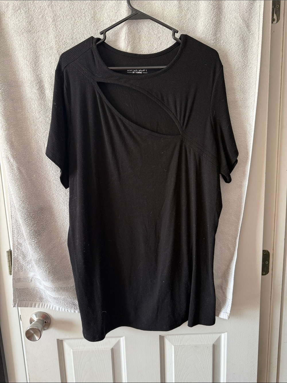 torrid Black Short-Sleeve Top with Front Cutout